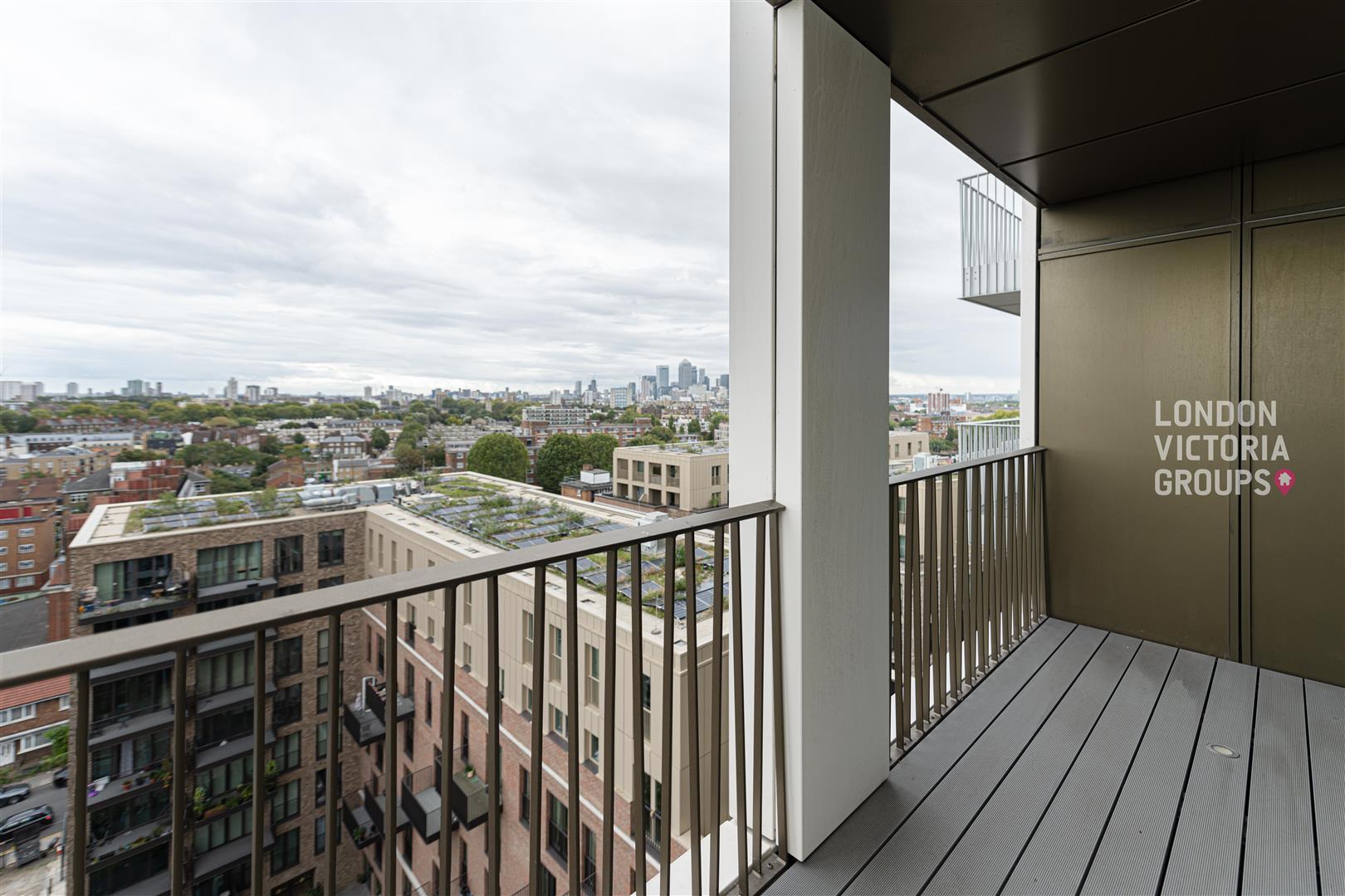 5 Tapestry Way, London